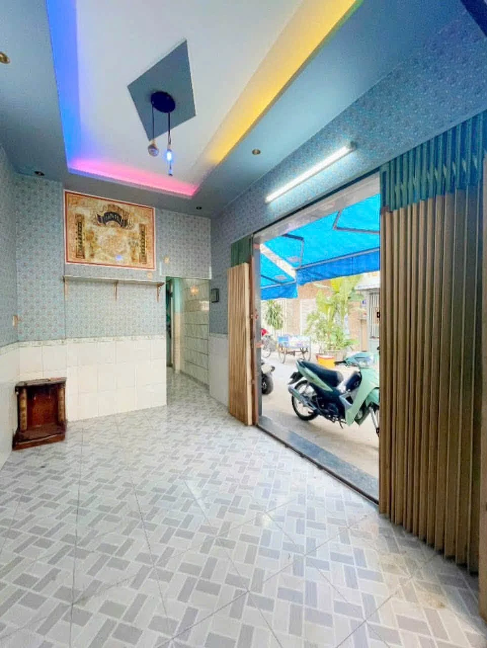 Bán nhà 3 mặt tiền 36m² 4PN 3WC Quận 4 - 9 tỷ 299 triệu - Ảnh 1