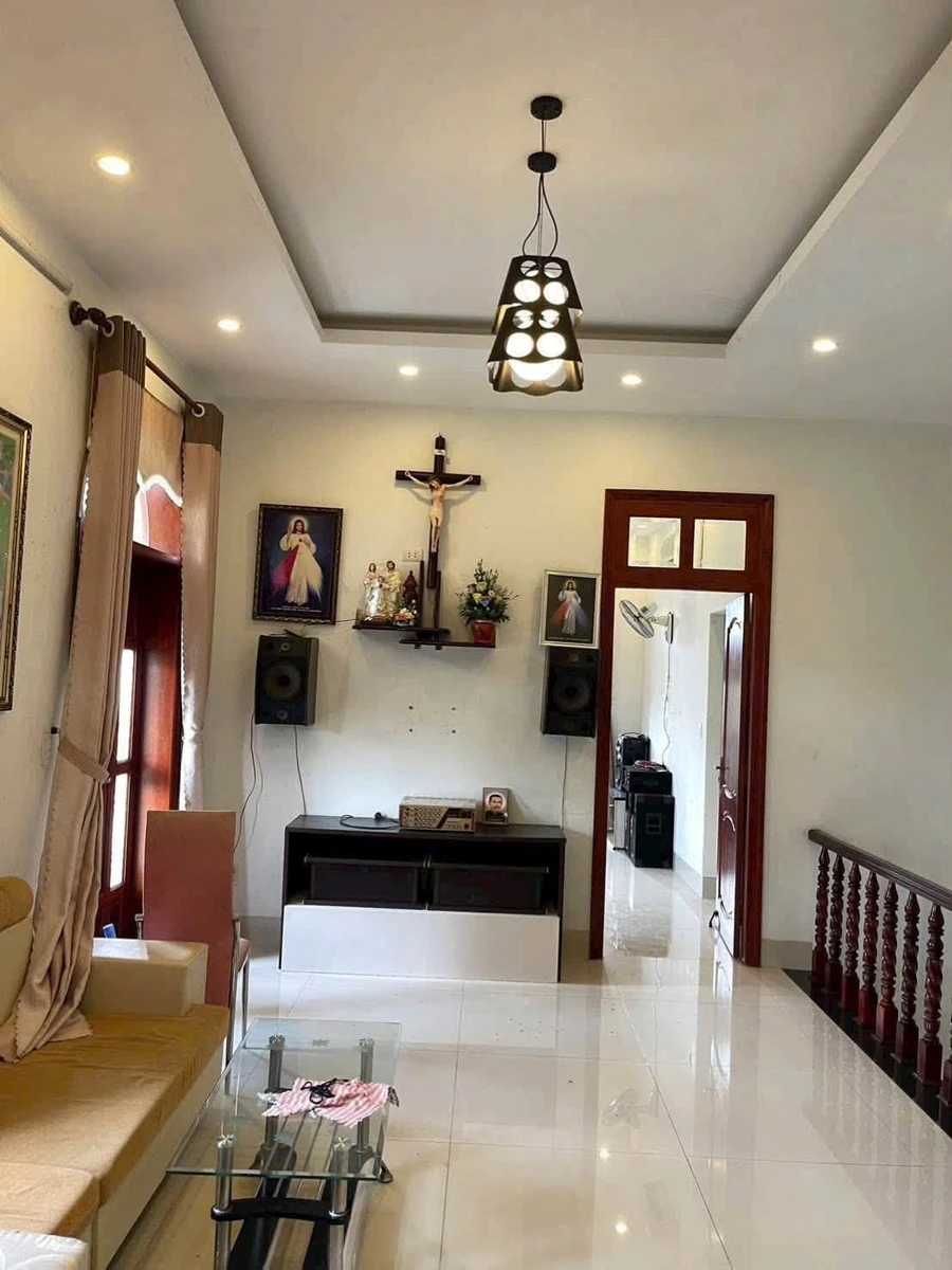 Bán biệt thự Bà Rịa 4PN 210m² giá 5.3 tỷ - Ảnh thu nhỏ 3