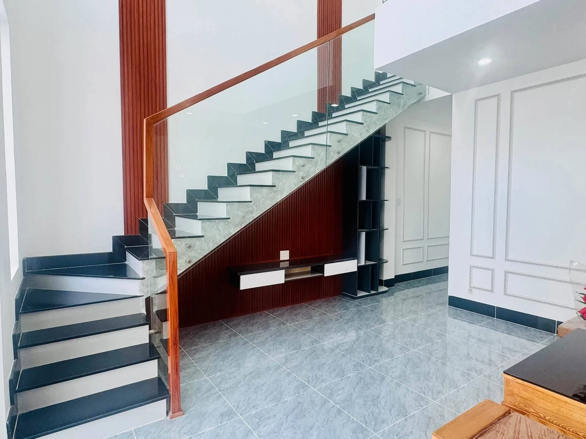 Bán nhà phố 3PN 4WC mới hoàn thiện 163m² Trương Định - Ảnh thu nhỏ 5