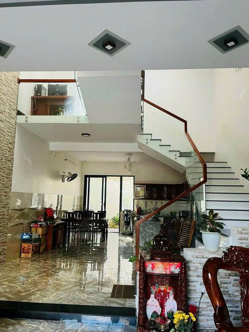 Bán nhà 3 phòng ngủ 120m² kinh doanh tốt Nhà Bè - Ảnh 1