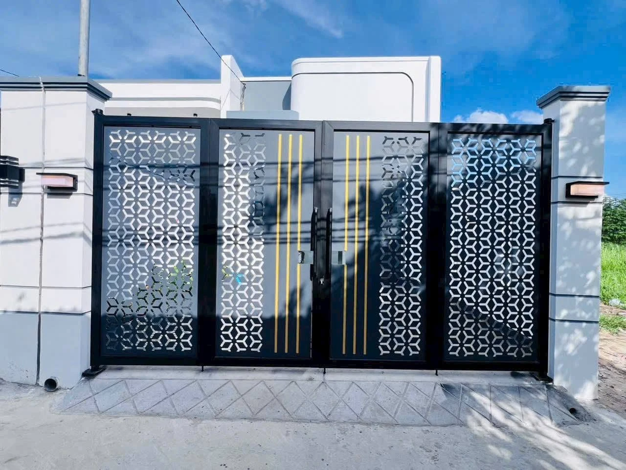 Bán nhà mới 105m2 (5x21) 2 phòng ngủ, hẻm kênh Tập Đoàn 1, Phú Tân, Bến Tre, giá 1,68 tỷ - Ảnh 1