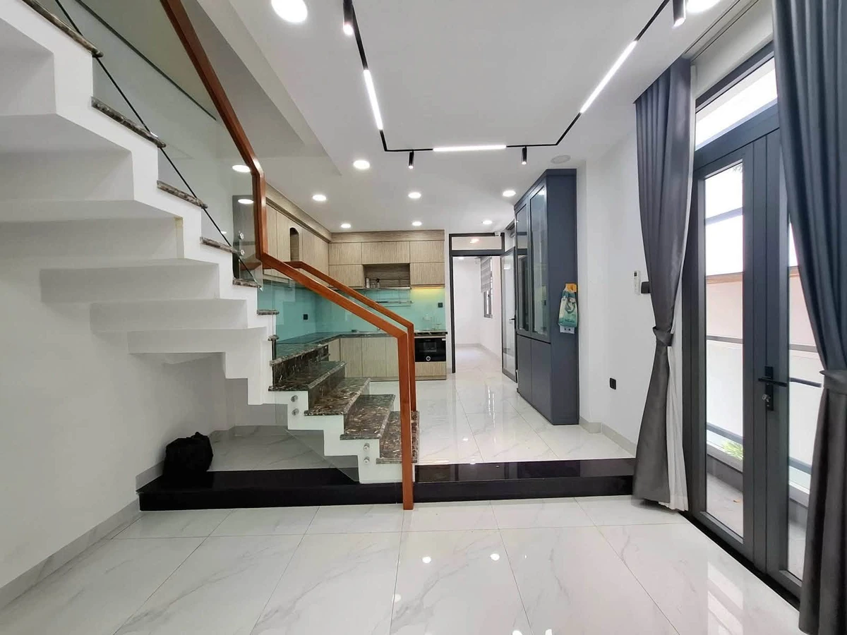 Bán nhà lô góc 3 mặt tiền An Dương Vương Quận 5, 70m2, 4 tầng, giá 39,9 tỷ - Ảnh thu nhỏ 3