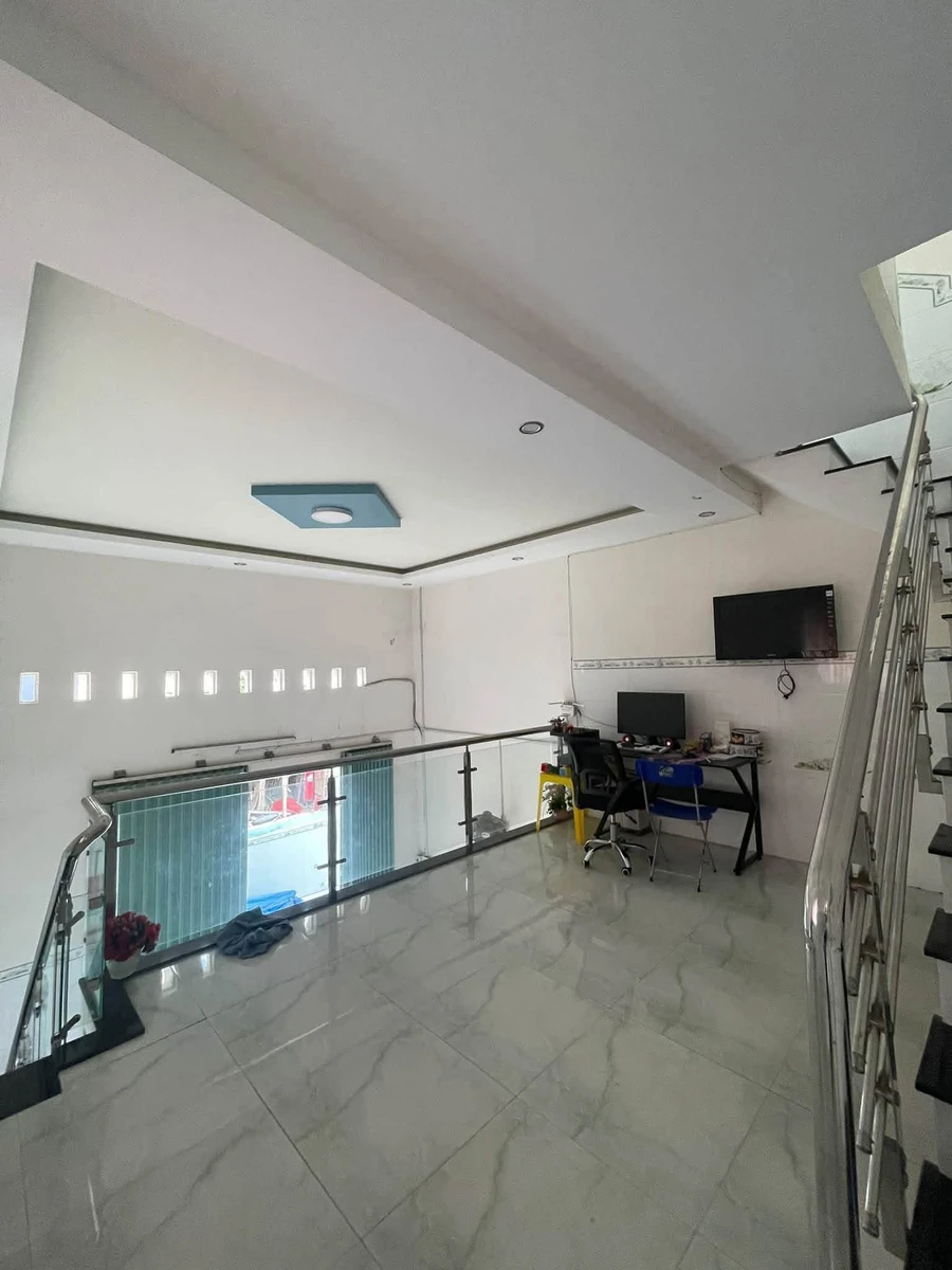 Bán nhà 45m2, 3 phòng ngủ, gần chợ Đầm, Quy Nhơn, 2.2 tỷ - Ảnh thu nhỏ 4