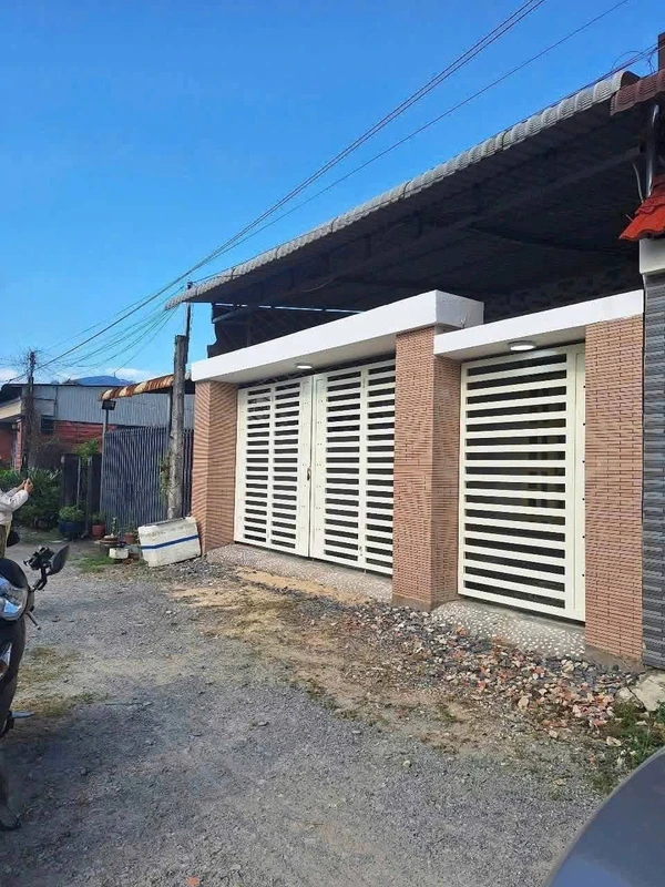 Bán nhà mặt tiền 160m² gần chợ Bàu Năng, Hóc Môn