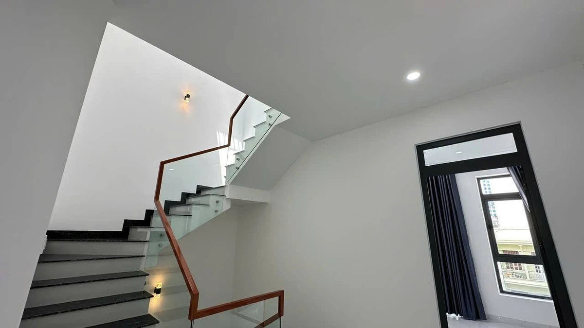 Bán nhà phố 4 tầng 73m2 Phạm Văn Đồng Nha Trang 11.5 tỷ - Ảnh thu nhỏ 4