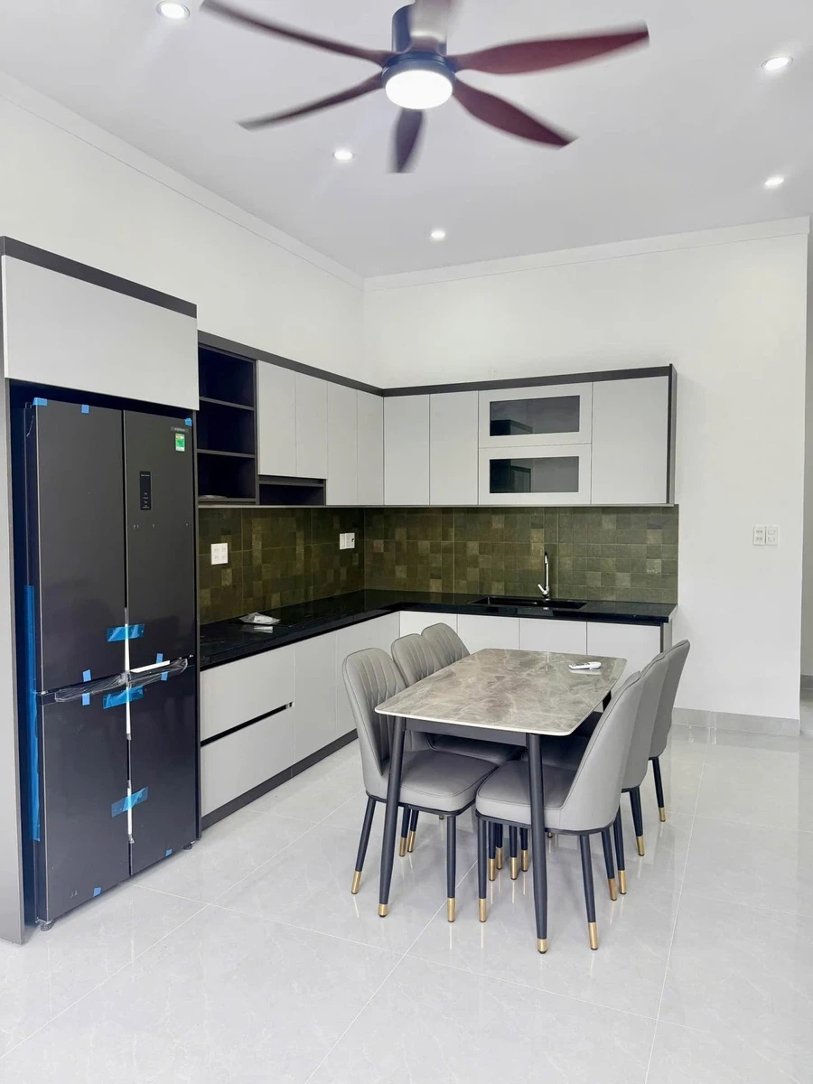 Nhà hẻm bán Nguyễn Duy Trinh, 1 trệt 2 lầu, 100m², 3 PN, 3 tỷ 880 triệu - Ảnh thu nhỏ 4