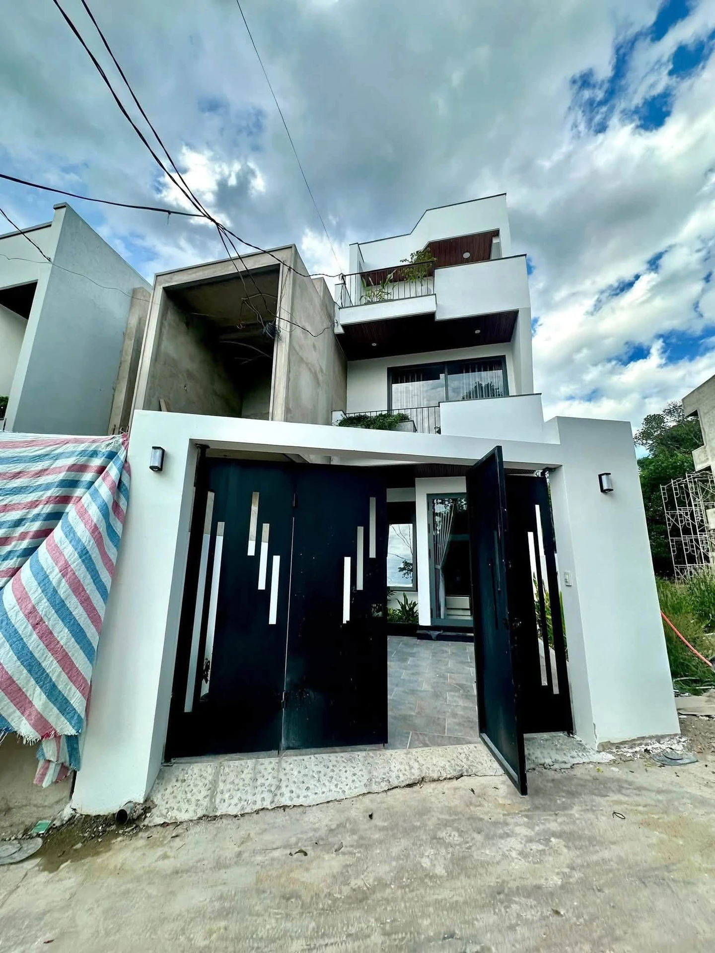 Bán nhà 3 tầng 192m² view Sông Hương, Huế - Ảnh 1