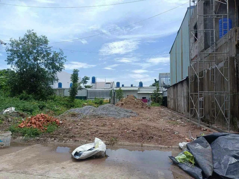 Bán gấp đất mặt tiền đường Nguyễn Phan Vinh, 9.8x28m, thổ cư, Vĩnh Quang, Rạch Giá