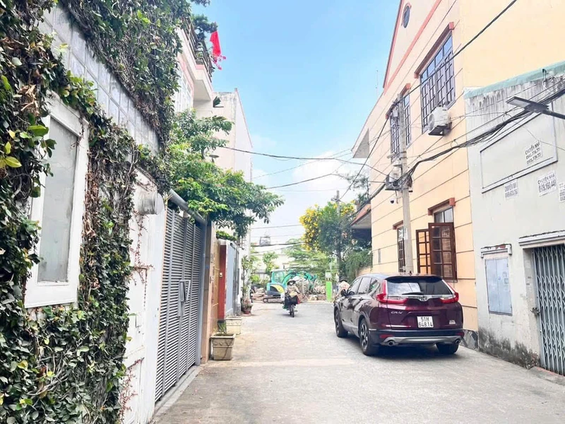 Bán shophouse 2 mặt tiền Đồng Khởi, 800m² sàn, thu nhập 1 tỷ/năm nhahem5m