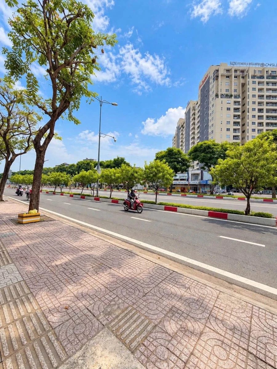 Bán nhà mặt tiền Phạm Văn Đồng 25m², 4 tầng, 3PN, đang cho thuê 20tr/tháng, Gò Vấp - Ảnh 1