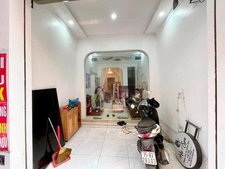 Bán nhà 2 tầng 40m2 mặt ngõ Trần Nguyên Hãn Hải Phòng 2.8 tỷ - Ảnh 1