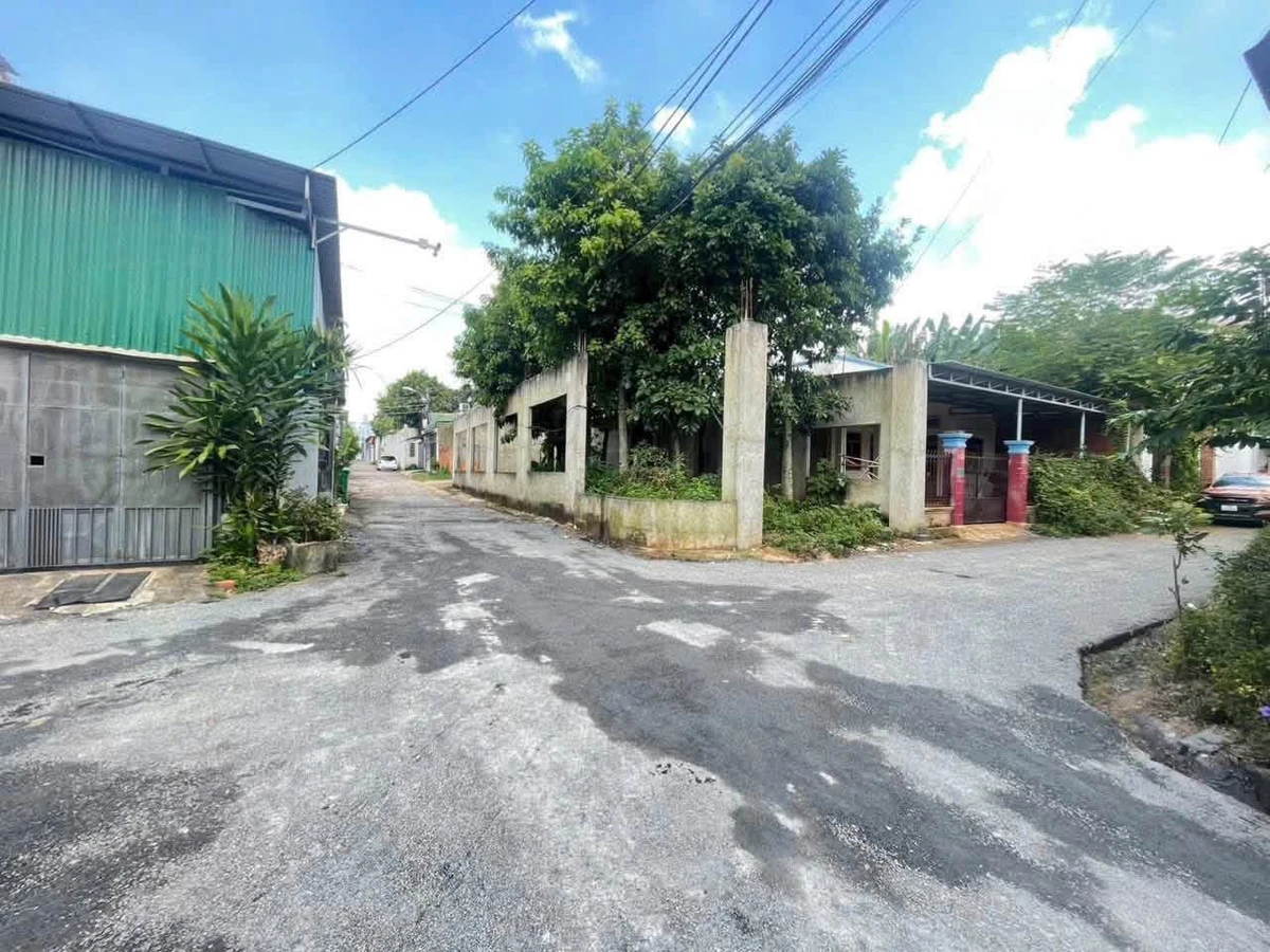 Bán nhà góc 2 mặt tiền hẻm thông đường Đỗ Nhuận, 6x19m, giá 4,999 tỷ, Buôn Ma Thuột - Ảnh 1