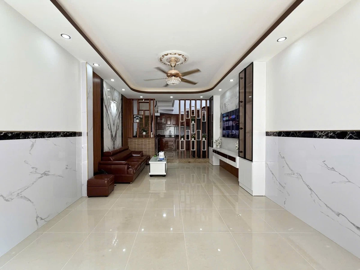 Bán nhà 4 phòng ngủ Phú Nhuận gần Phan Xích Long, 180m², 13 tỷ - Ảnh thu nhỏ 3