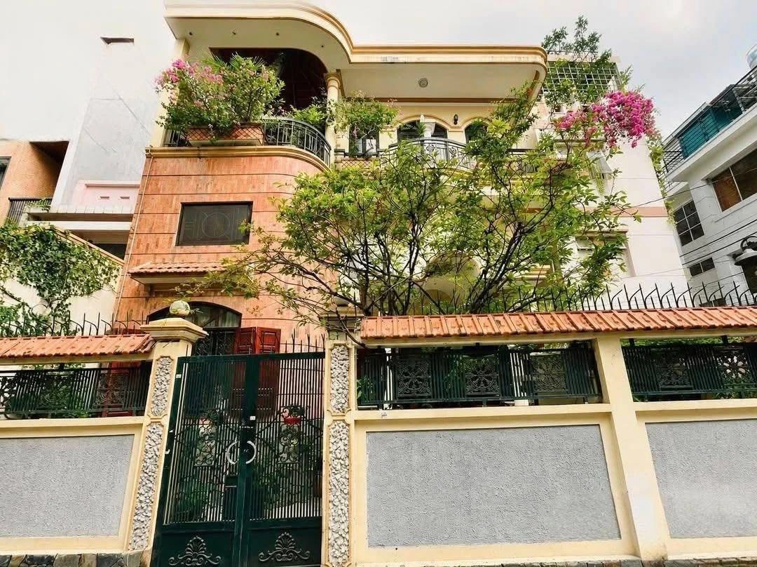 Bán biệt thự phố 241m2 3 tầng Phú Nhuận 38 tỷ - Ảnh 1