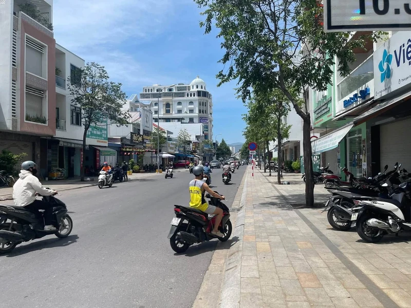 Bán đất mặt tiền Thích Quảng Độc Nha Trang 110m² 14.3 tỷ