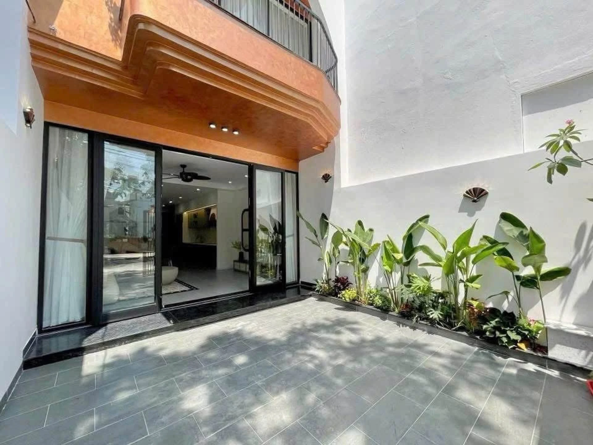Bán nhà mặt tiền 100m2 Huỳnh Ngọc Đủ Quận 7, 8 tỷ - Ảnh 1