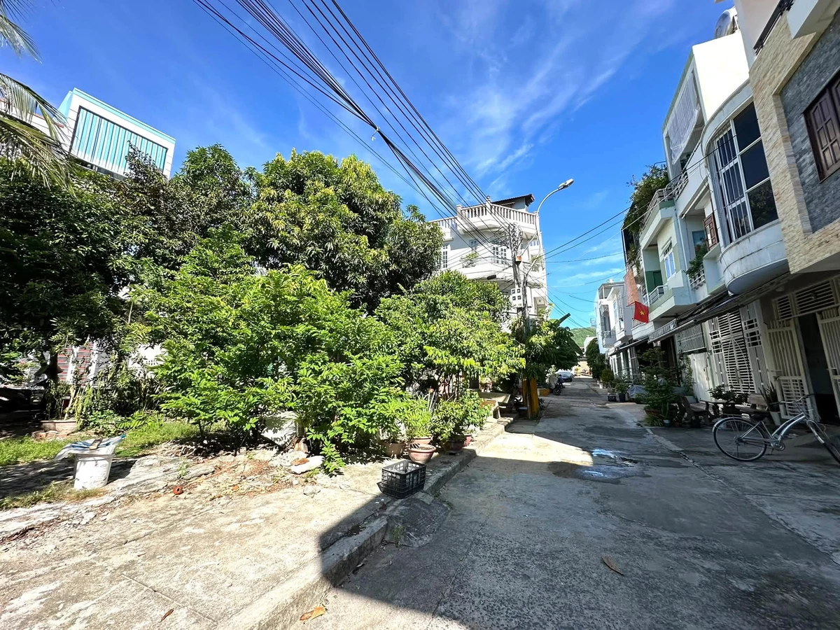 Bán nhà 2 tầng hẻm ô tô đường Lý Thái Tổ, Hòn Xện, Nha Trang, 40m², 3,7 tỷ - Ảnh thu nhỏ 3