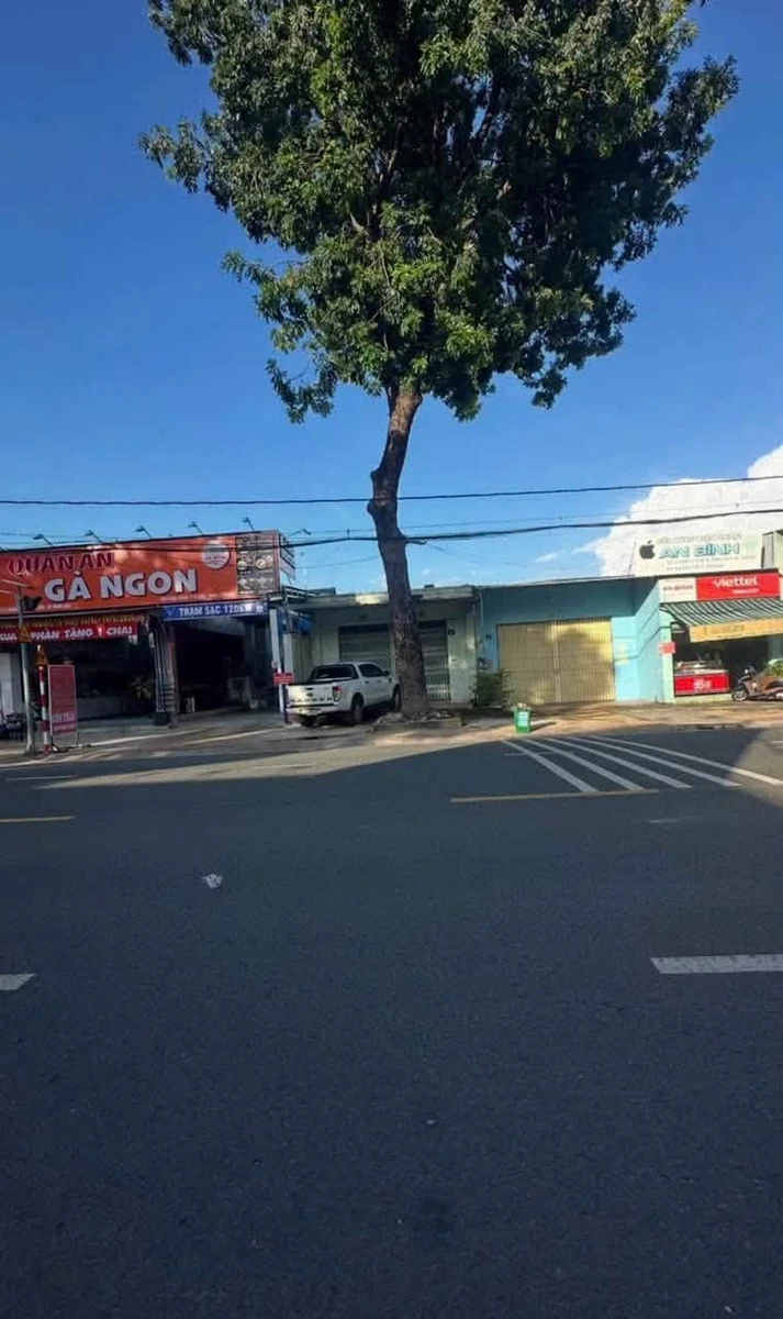 Bán nhà Lê Duẩn Tân Phú Đồng Xoài 180m² 4 tỷ 800 - Ảnh thu nhỏ 3
