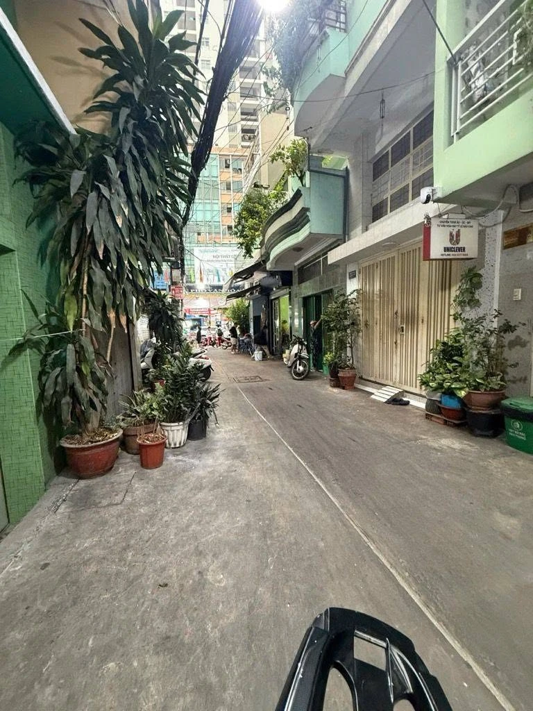 Bán nhà 3 tầng Quận 4 đường Hoàng Diệu 43.6m2, 8 tỷ 5 - Ảnh 1