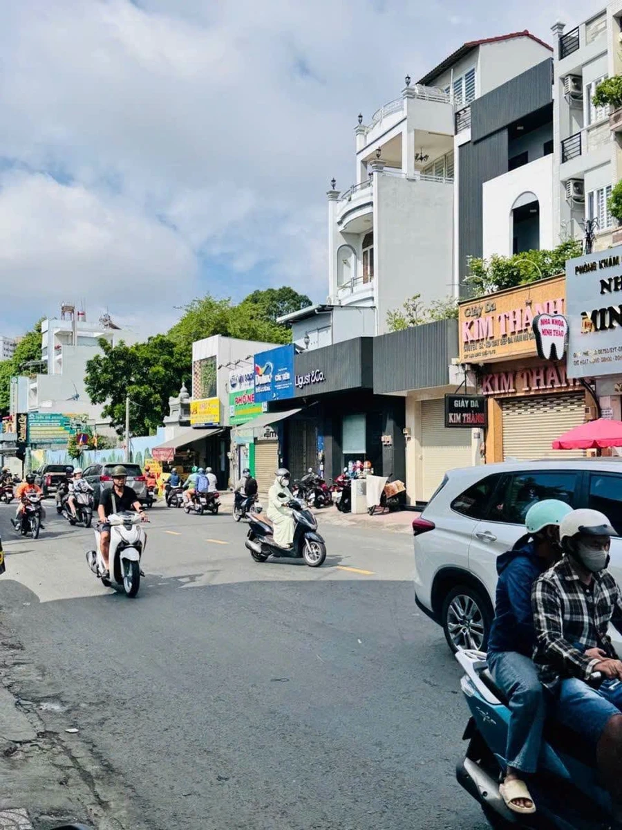 Bán nhà đường Hồng Lạc 87m2 nở hậu, ô tô vào nhà, Tân Bình, giá 7 tỷ - Ảnh thu nhỏ 3