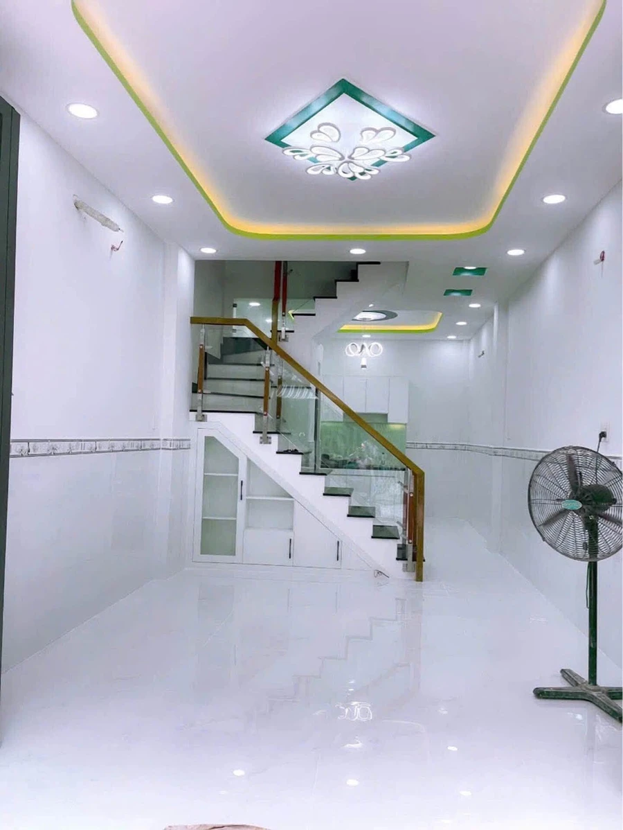 Bán nhà 2 tầng 35m2 gần chợ Bình Trị Đông, đường Chiến Lược, Bình Tân, giá khoảng 4 tỷ - Ảnh thu nhỏ 2