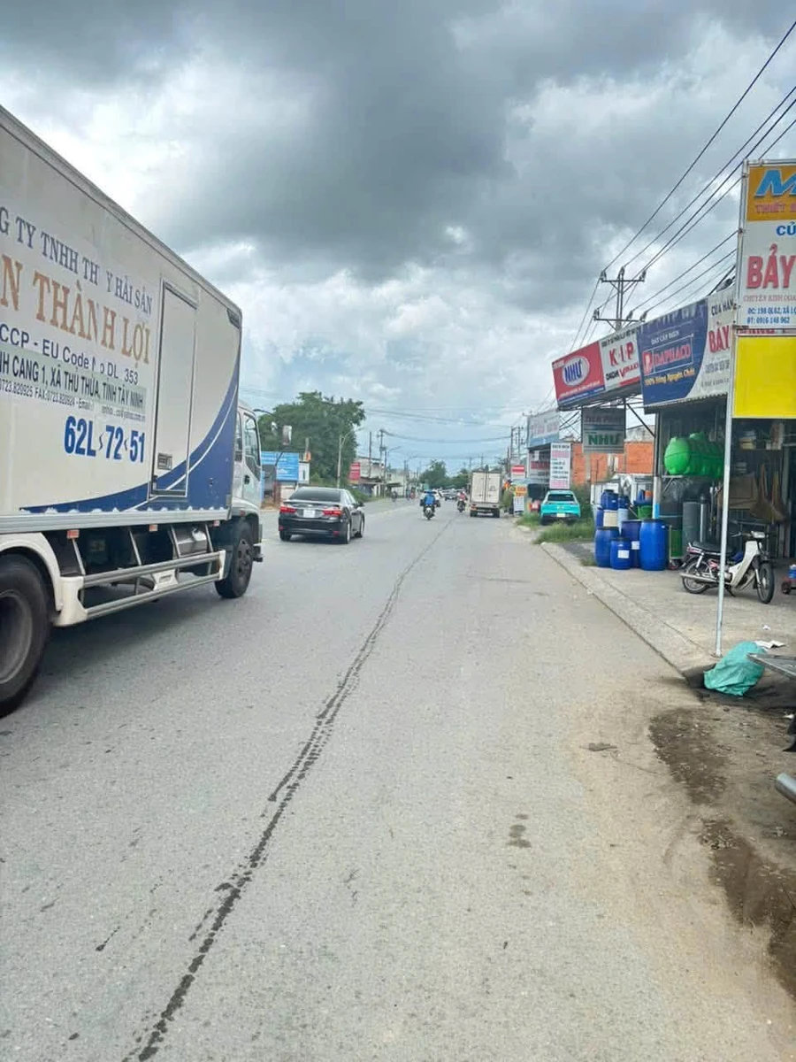 Bán nhà mặt tiền Quốc lộ 62, Tây Ninh, 225m² - Ảnh 1