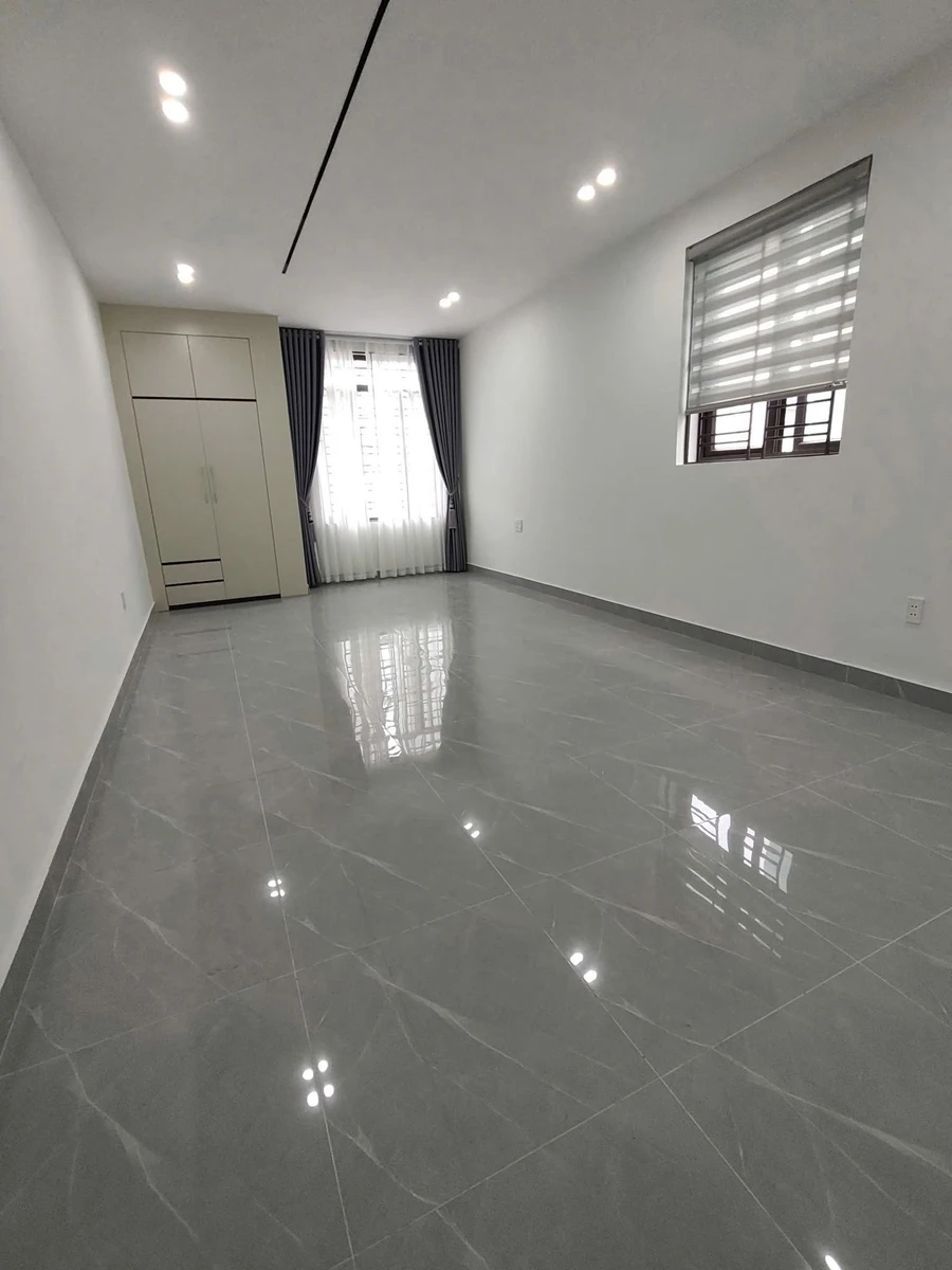Bán nhà độc lập 4 tầng 56m² 4PN 3WC, vị trí góc đẹp - Ảnh 1