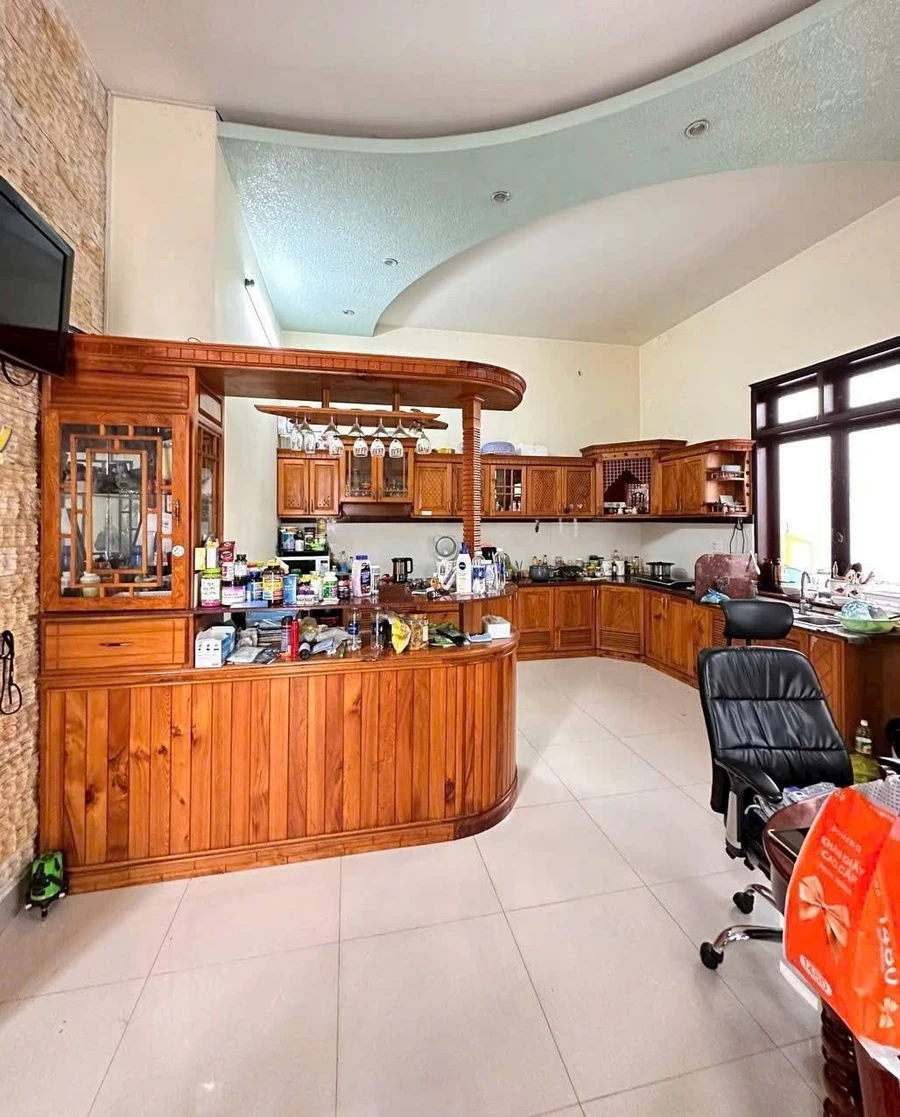Bán nhà 2 tầng mặt tiền Đinh Công Tráng, 4PN, 4WC, giá 9,5 tỷ - Ảnh thu nhỏ 3
