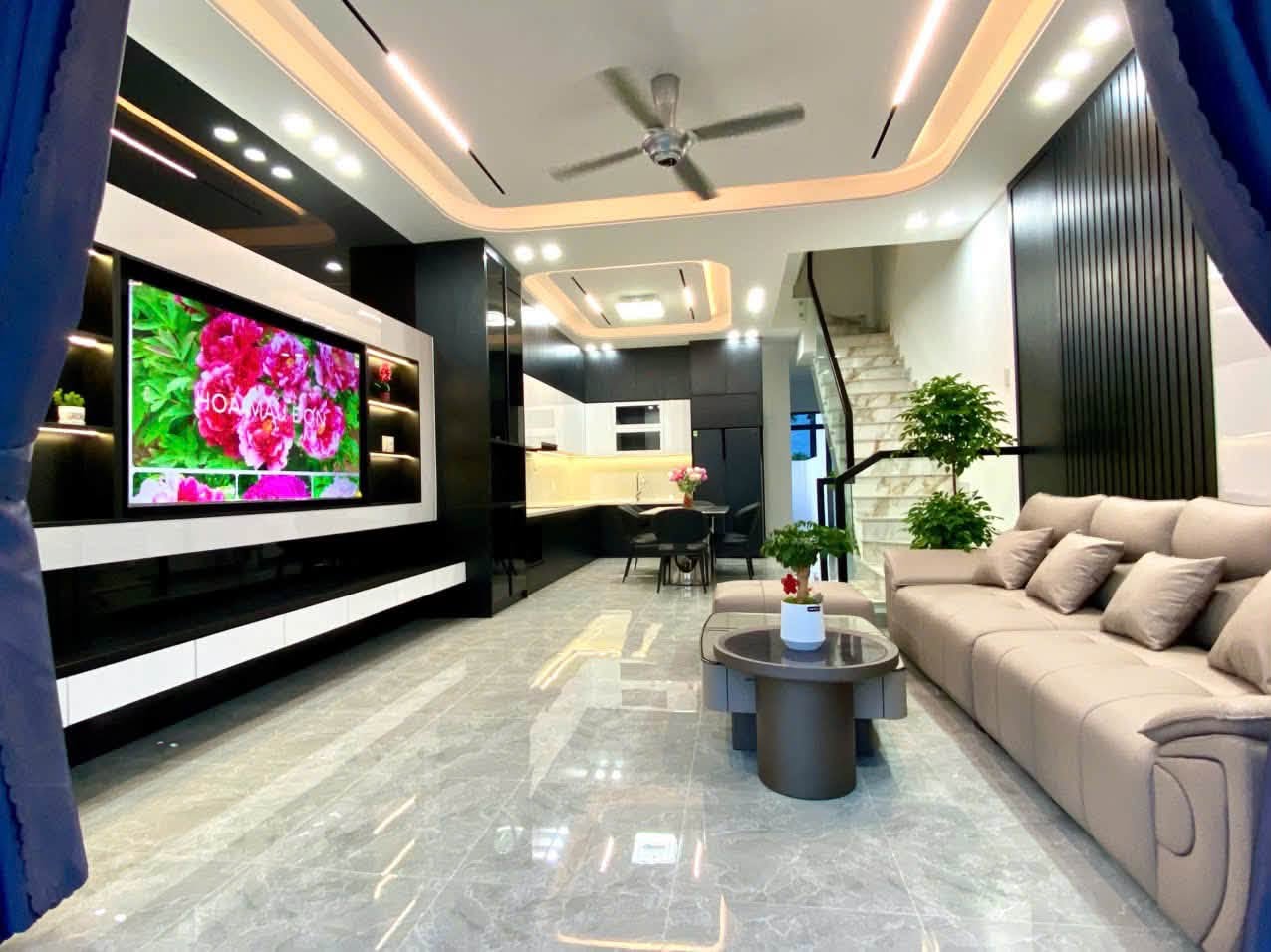 Bán villa 3 tầng full nội thất 220m² Diên Khánh 3,579 tỷ - Ảnh thu nhỏ 5