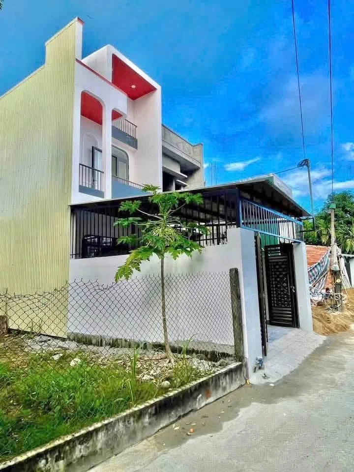 Bán nhà 2 tầng 3PN sân ô tô 92m2 Lê Quý Đôn - Ảnh 1