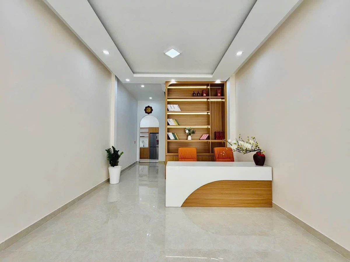 Bán nhà mặt tiền Bùi Quang Là, Gò Vấp, 75m2, 4 PN, 8.9 tỷ - Ảnh thu nhỏ 3