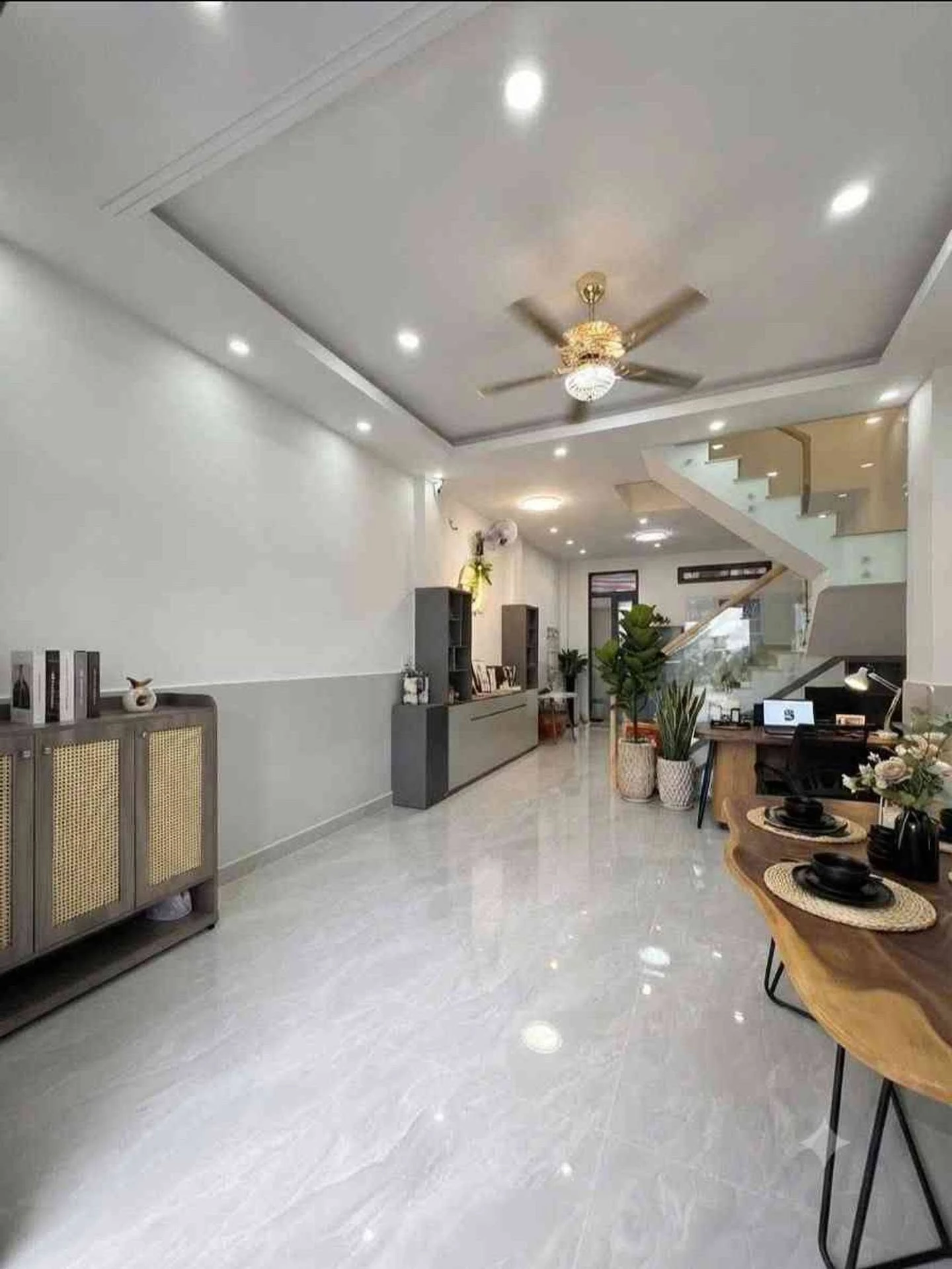 Bán nhà 3 tầng, 3 PN, 7.6 tỷ, 51.75m² An Dương Vương - Ảnh 1