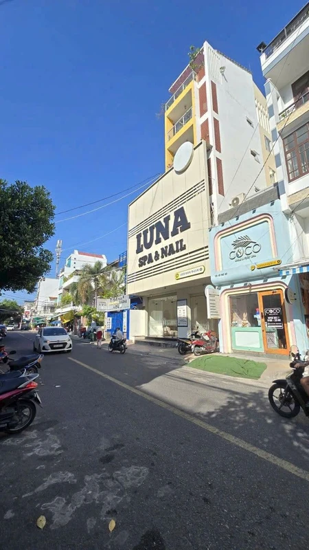 Bán nhà 4 tầng mặt tiền Ngô Đức Kế, khu bàn cờ Nha Trang, 61,2m², 13,5 tỷ