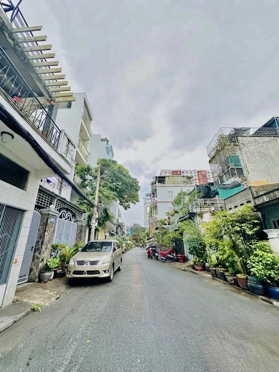 Bán nhà 6 tầng 81m2 hẻm 8m có thang máy, 15 phòng, gần chợ Bà Chiểu, Bình Thạnh - Ảnh 1