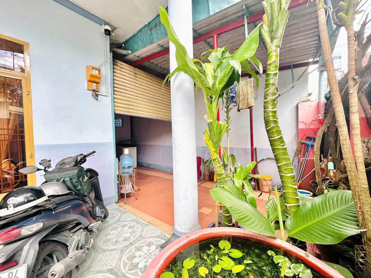 Bán gấp nhà 8x14 thổ cư 70m2 đường rộng tại Phú Thọ, Bình Dương giá 2,25 tỷ - Ảnh thu nhỏ 3