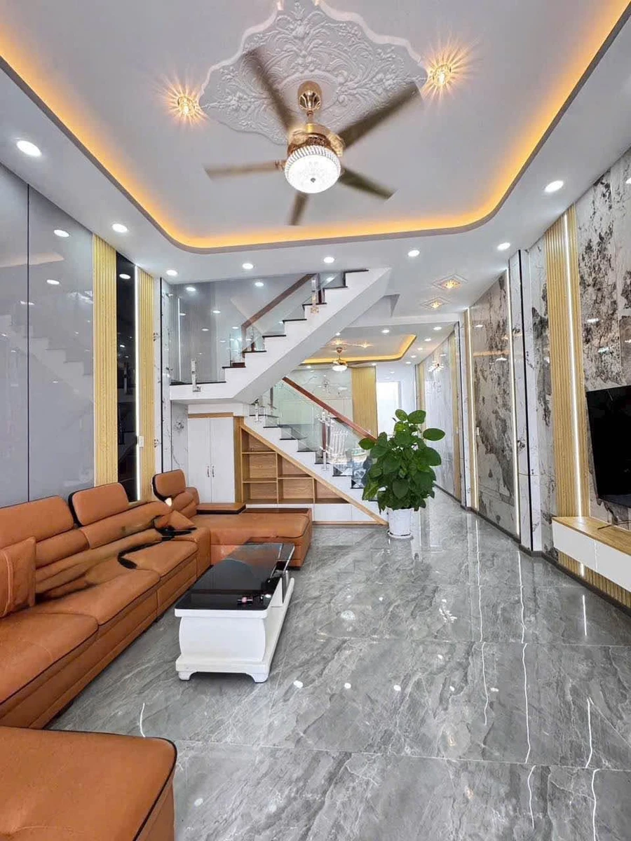 Bán nhà phố 4 PN, 112,5m² giá 2,55 tỷ Đức Hoà - Ảnh thu nhỏ 2