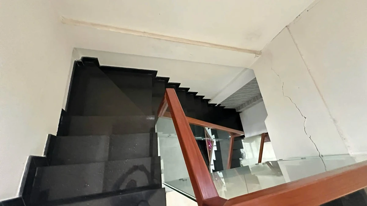Bán nhà 2 tầng 107m2, 3 PN, 4 WC mặt tiền Phan Chu Trinh, Huế - Ảnh thu nhỏ 3
