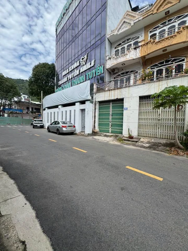 Bán nhà mặt tiền Hùng Vương 50m², 3 phòng ngủ, Vũng Tàu