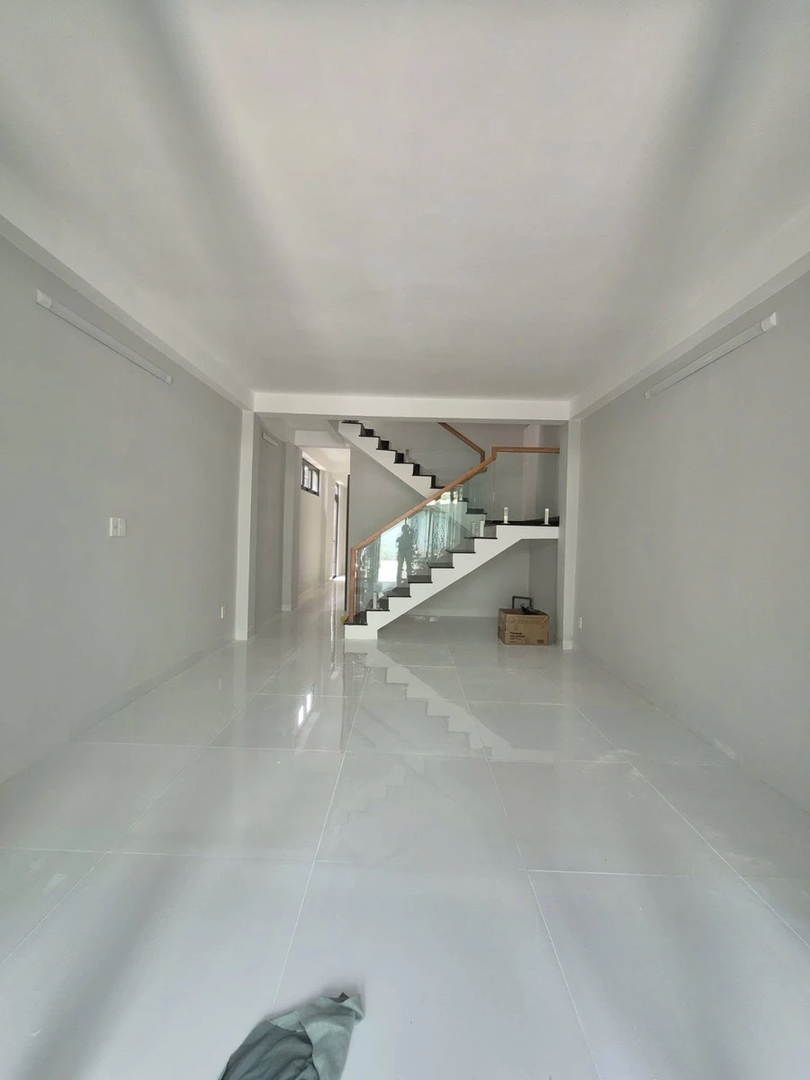 Bán nhà hẻm ô tô 7m lô góc 3 tầng 4x16m đường Tô Hiệu, Tân Phú, giá 8,6 tỷ - Ảnh thu nhỏ 2