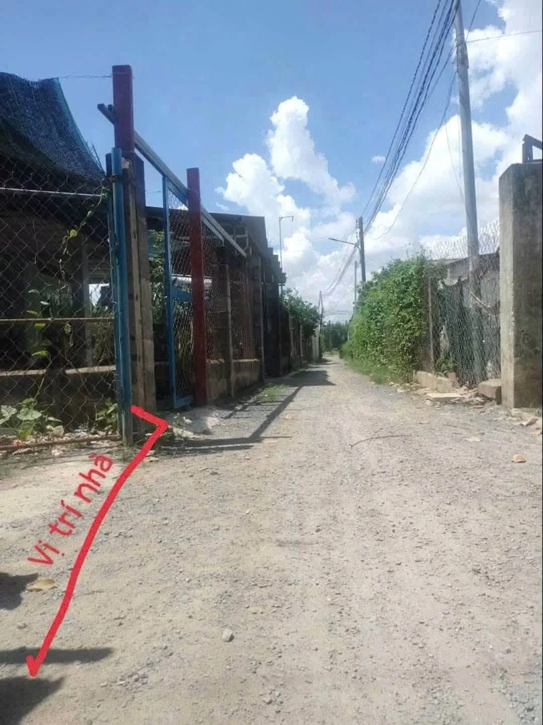 Bán nhà mặt tiền đường đất 13x29m, 100m2 thổ cư, Bạch Đằng Tân Uyên, giá 1,9 tỷ - Ảnh 1