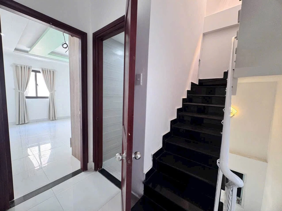 Nhà 4 tầng 2 mặt tiền 49m² Nha Trang 4.8 tỷ - Ảnh thu nhỏ 4