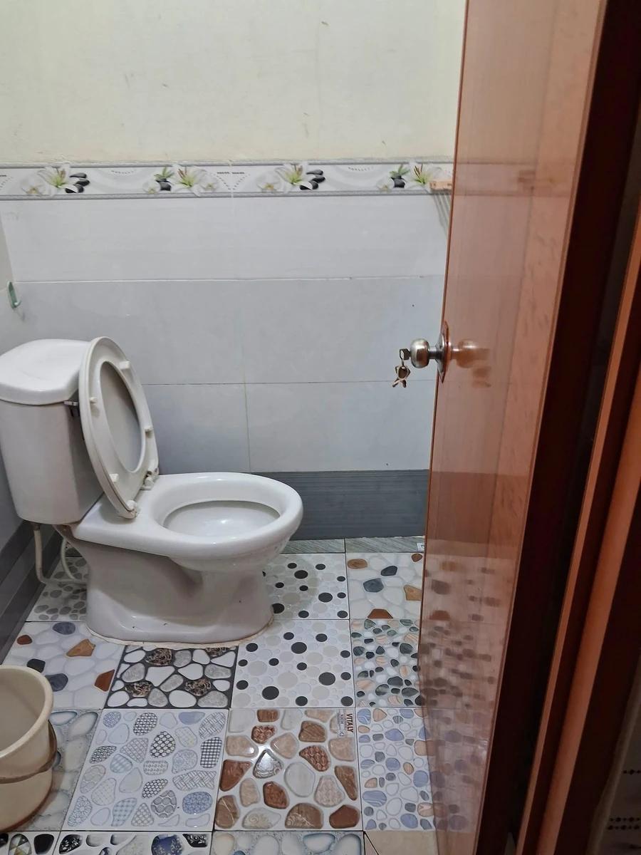 Cho thuê nhà nguyên căn mặt tiền Ngô Gia Tự, Rạch Giá 100m², 5.5 triệu/tháng - Ảnh thu nhỏ 2