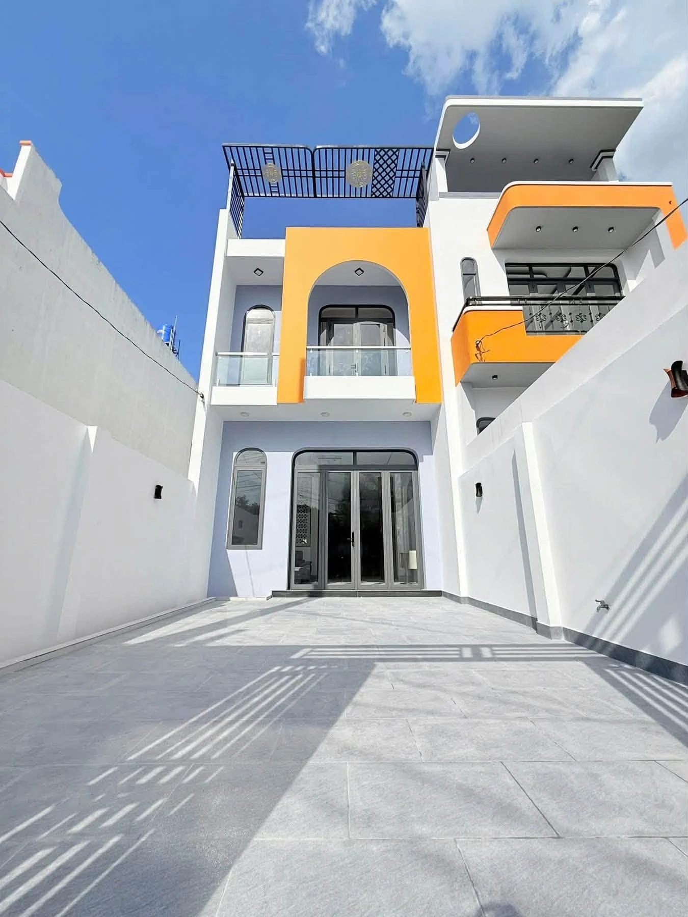 Bán nhà 1 lầu 4 phòng ngủ 150m2 tặng nội thất tại Xã Mỹ Lộc, Cần Giuộc - Ảnh 1