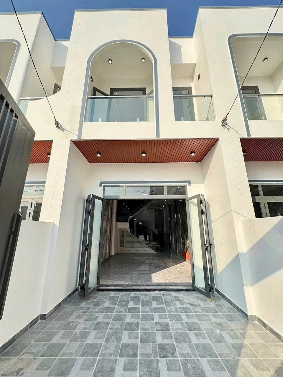 Nhà phố 130m² 3PN Biên Hòa gần Cổng 11, 699 triệu - Ảnh 1