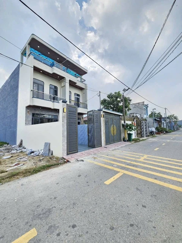 Bán nhà 3PN, 3WC 100m2 Tân Bình Dĩ An gần Hồ Biconsi