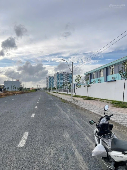 Lộ 40 mét KDC Đông Phú Đường Số 5