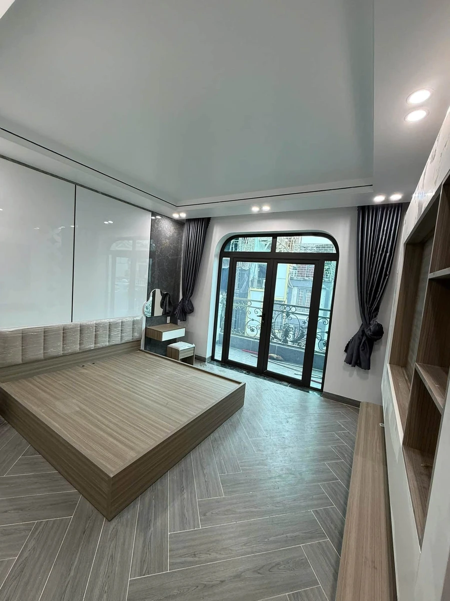 Bán nhà 5 tầng thang máy mặt chợ Dư Hàng 60m2 - Ảnh thu nhỏ 2