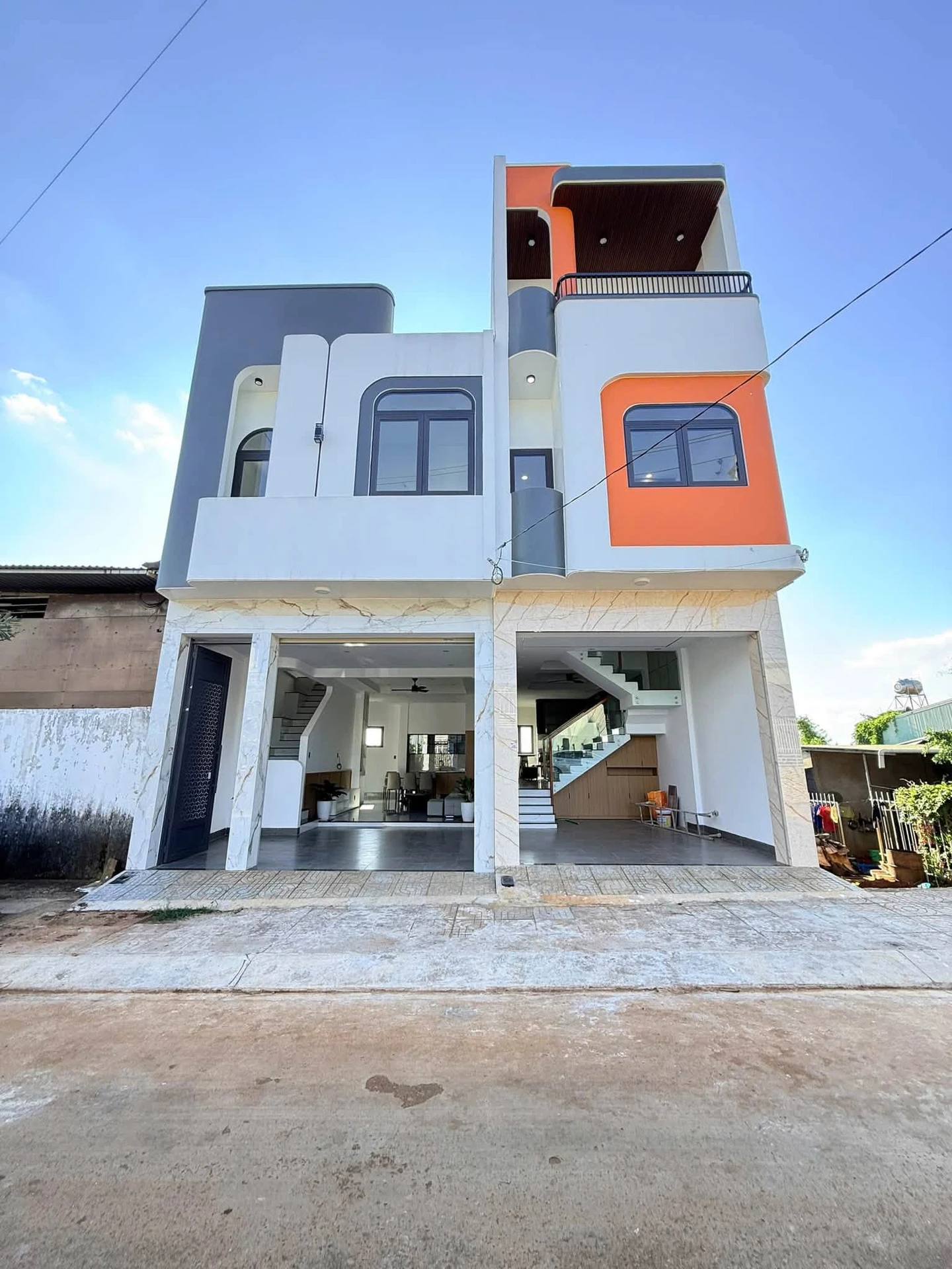 Bán nhà mặt tiền Lý Chính Thắng 105m² 1 tỷ 750 triệu Quận 7 - Ảnh 1