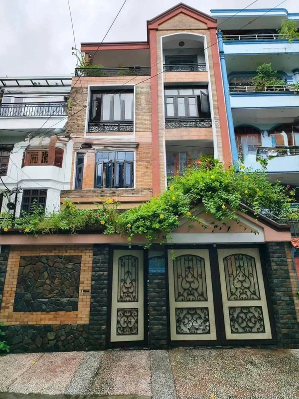 Bán shophouse 2 mặt tiền Đồng Khởi, Đồng Nai, 200m2, 35 tỷ 490m2