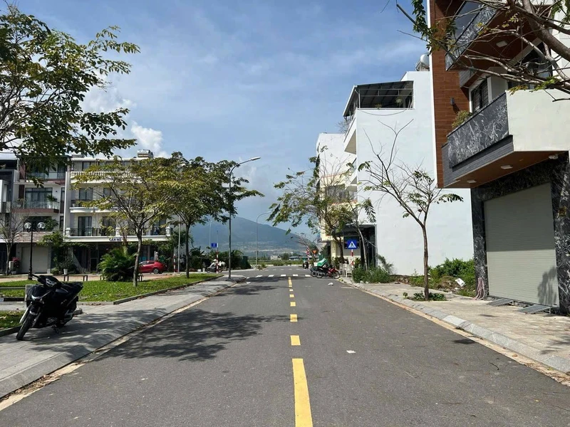 Bán nhà 3 tầng 201m² KĐT VCN Phước Long 1, Nha Trang